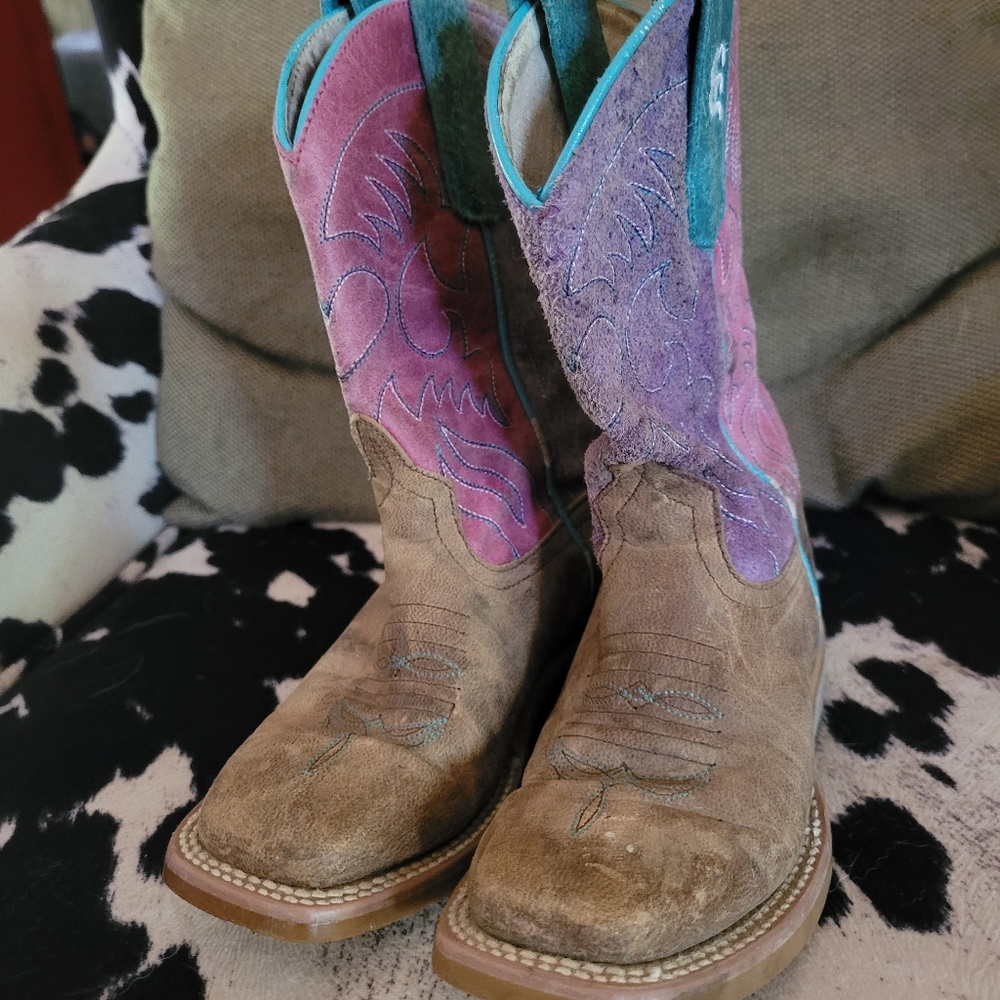 Girls cowboy boots